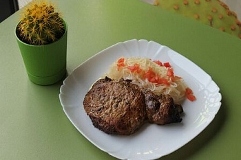 Cвинoй томагавк