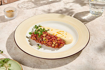 Тар-тар из говядины и угря