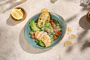 Цезарь с куриной грудкой