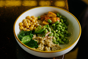 Боул с жареным тофу