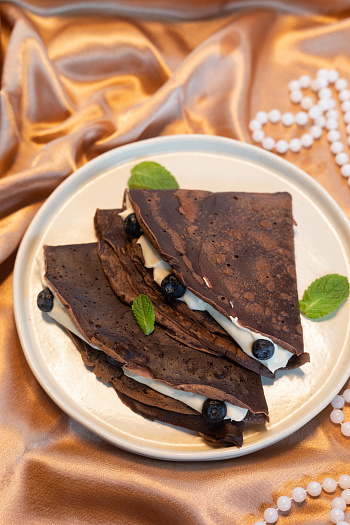 Шоколодные блины с рикоттой