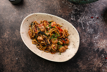 Вок с курицей