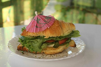 Круассан овощной микс